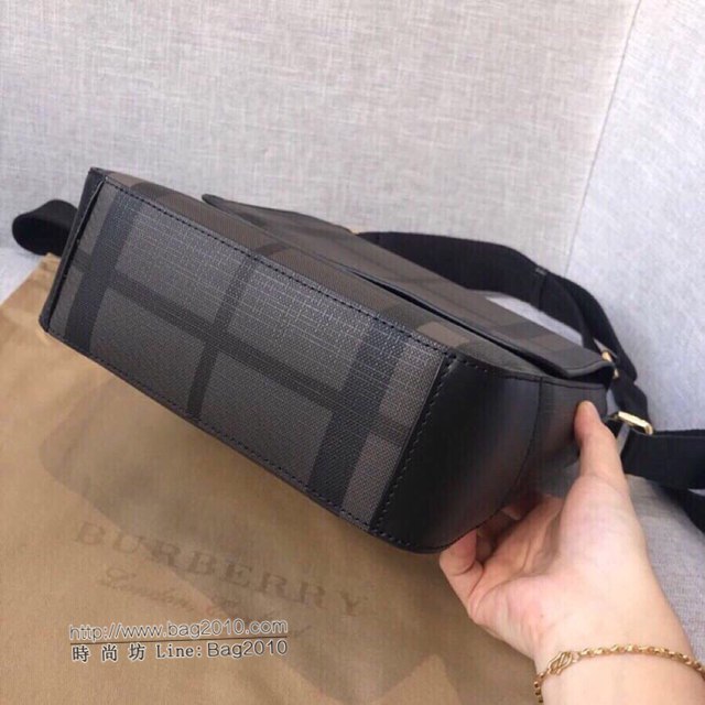 Burberry專櫃新款男包 巴寶莉原廠PVC蘭格男士斜挎包  db1037